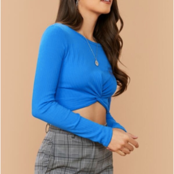 Twist Front Rib-knit Top - Picture 3 of 4